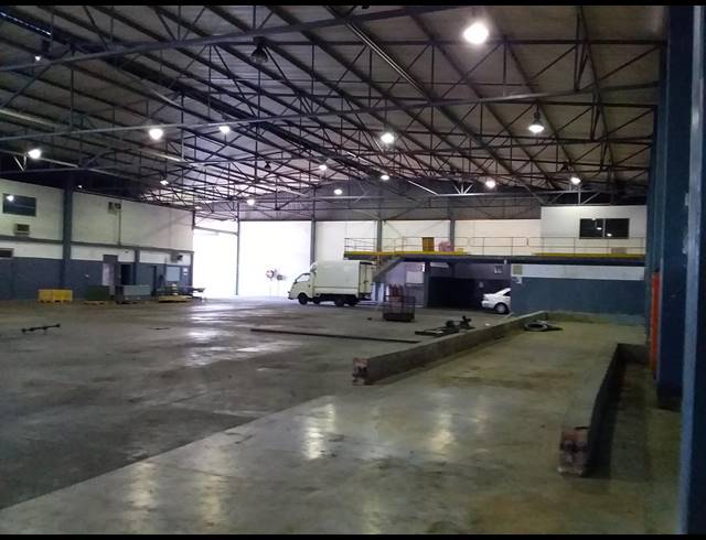 2,443M² WAREHOUSE RENTED IN EPPING INDUSTRIAL